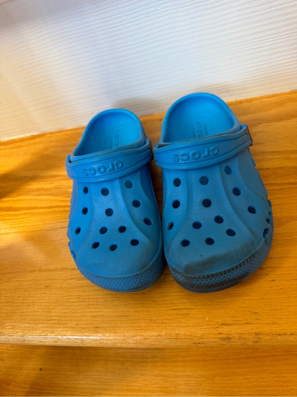 CROCS Kids Classic Clog in Bright Blue